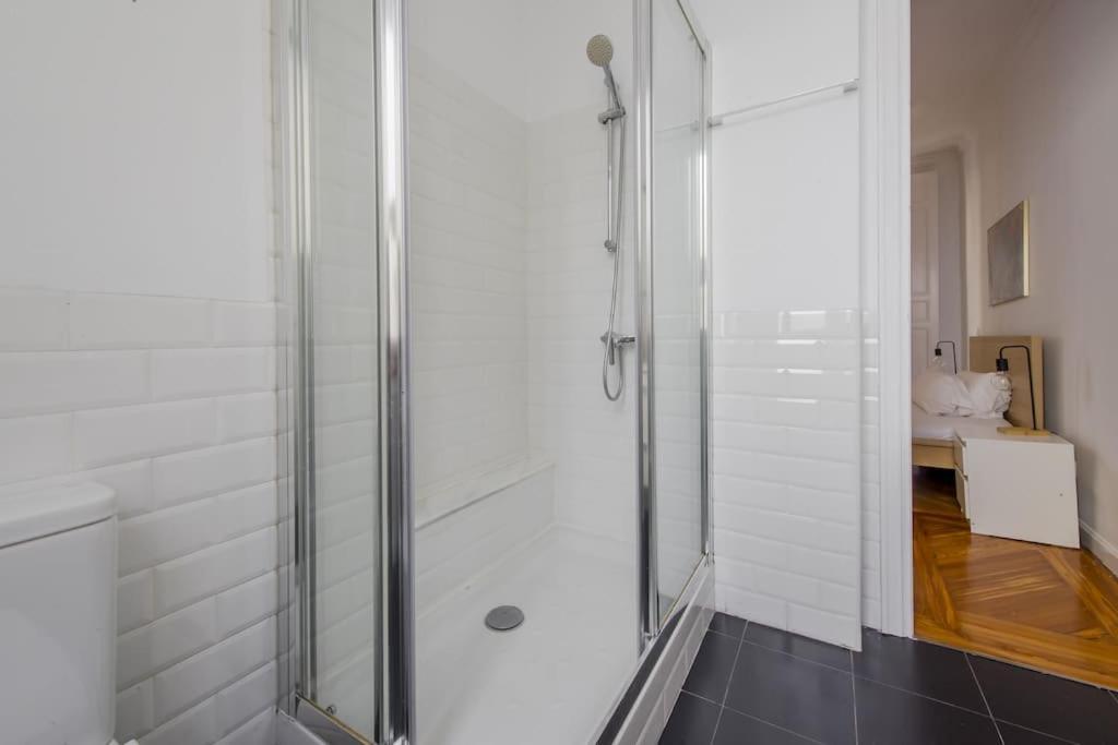 Petite E Chic Loft Para 3 En El Corazon De Madrid Exterior foto