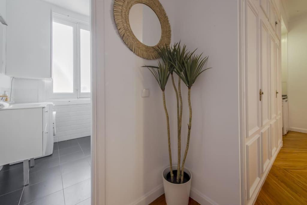 Petite E Chic Loft Para 3 En El Corazon De Madrid Exterior foto