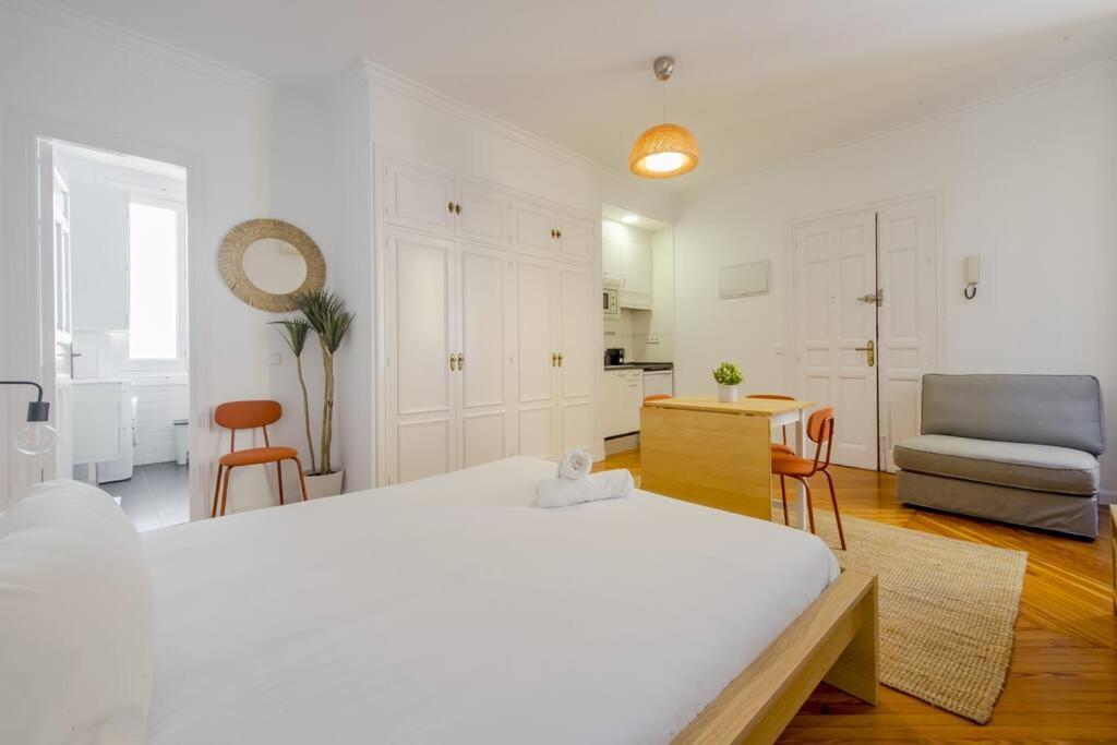 Petite E Chic Loft Para 3 En El Corazon De Madrid Exterior foto